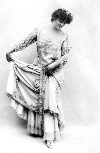 玛丽·斯图霍尔姆（Marie Studholme）1875-1930，英国女演员，1900年代。 作者 丽兹·卡斯沃尔·史密斯