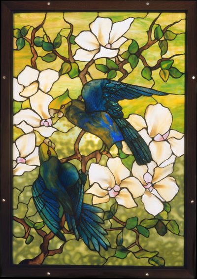 芙蓉和鹦鹉，c.1910-20（含铅玻璃） 作者 路易斯·康福特·蒂芙尼
