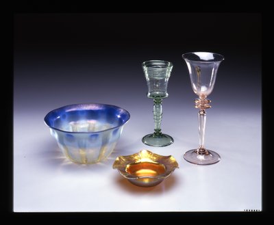 一套玻璃器皿 作者 路易斯·康福特·蒂芙尼