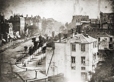 达盖尔的《圣殿大道》（Boulevard du Temple）。 作者 路易斯·雅克·曼德·达盖尔
