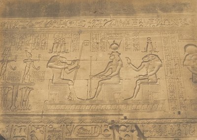 Denderah Tentyris神庙正面的浮雕，1849-50。 作者 Maxime Du Camp