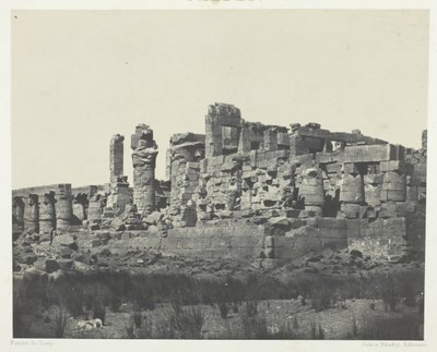 卡纳克宫，大殿，从东北角拍摄，底比斯，1849-1951年，1852年印刷。 作者 马克西姆·杜营