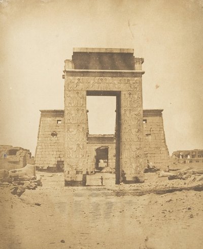 底比斯卡尔纳克的孔斯神庙的塔楼，1849-50。 作者 马克西姆·杜营