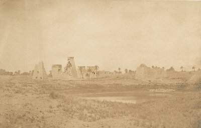 卡纳克宫的预言厅，从东南方向拍摄，1849-50。 作者 马克西姆·杜营
