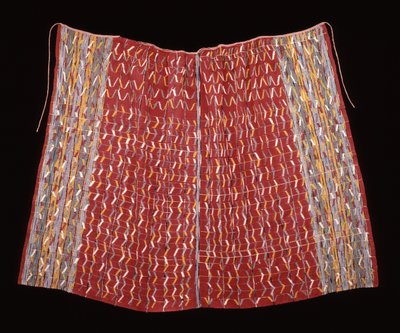 Cofradia披肩，可能是为一个圣人的形象设计的，约1920-1940年（棉；经面平织，有经线条纹和经线伊卡特和补充纬线图案 作者 玛雅玛雅人