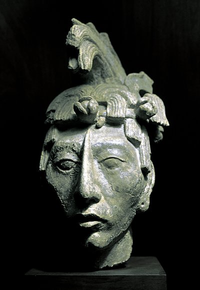 战士头（雕塑，约 683 年） 作者 玛雅玛雅人