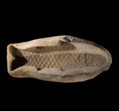 Mesopotamie: terracotta mold in the shape of fish. Around 1800 BC. From the royal dishes of the Palace of King Zimrilim a Mari. Paris, Louvre Museum 作者 美索不达米亚