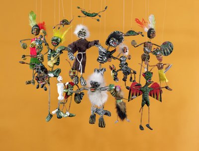 死亡之日的人物，来自Oaxaca（papier mache） 作者 墨西哥学校