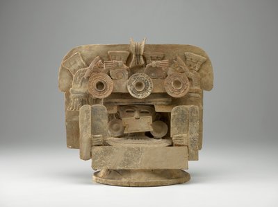 Incensario，约200-600年（兵马俑和油漆） 作者 墨西哥学校