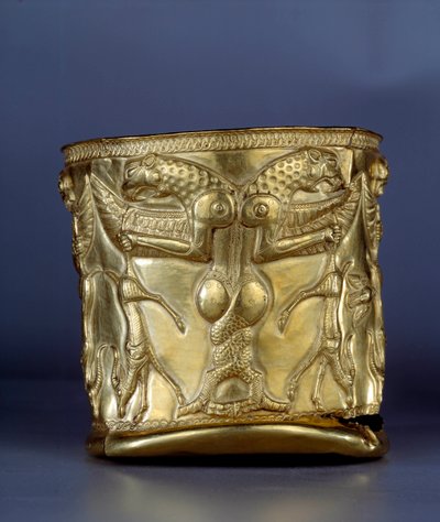 东方古代艺术：电杯，代表着温室交错的怪物，大约公元前 1200 年。 来自伊朗北部。 巴黎，卢浮宫 作者 中古花岗岩时代