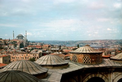 奥斯曼建筑：带有苏莱曼尼耶清真寺的城市景观（1550-1557）。 作者 米玛·思南（Mimar Sinan）