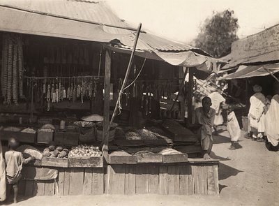 在法西斯时代建立一个帝国：切伦的本地商店，1936年5月9日（黑白照片）。 作者 莫迪斯蒂诺·巴尔迪内蒂