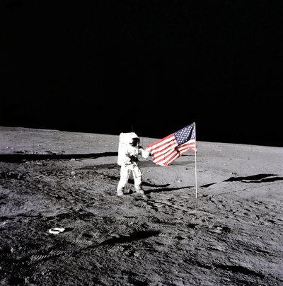 阿波罗12号--美国宇航局，1969年。 作者 NASA图片
