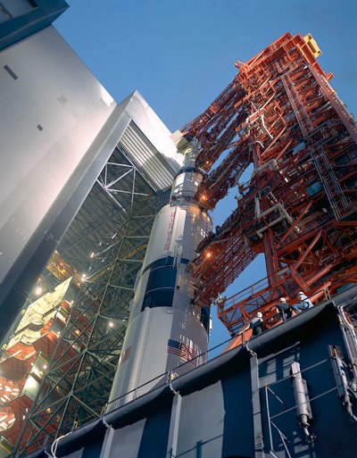 阿波罗12号--美国宇航局，1969年。 作者 NASA图片