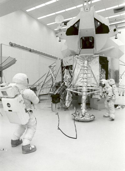 阿波罗13号--美国国家航空航天局，1970年。 作者 NASA图片