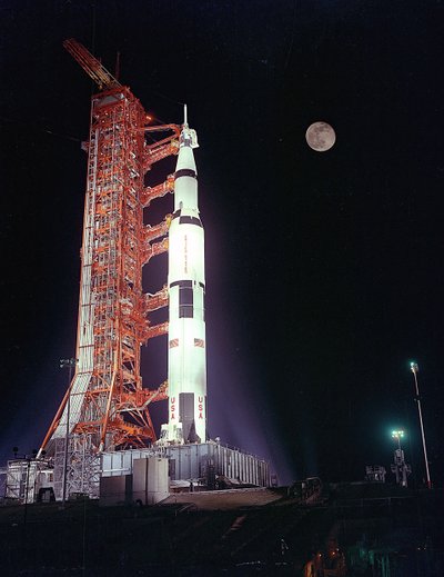阿波罗17号--美国宇航局，1972年。 作者 NASA图片