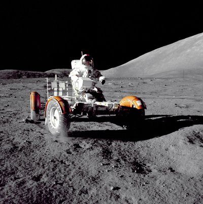 阿波罗17号--美国宇航局，1972年。 作者 NASA图片