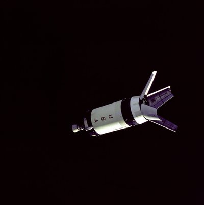 阿波罗7号--美国宇航局，1968年。 作者 NASA图片