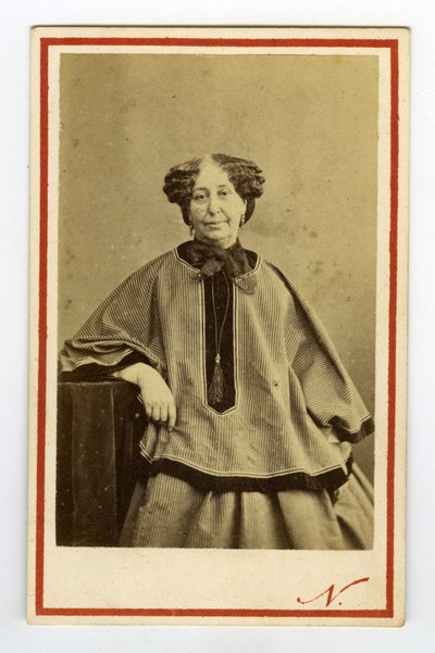 作家乔治·桑 (1804-1876) (Aurore Dupin)、杜德万男爵夫人的肖像。 名片 作者 纳达尔