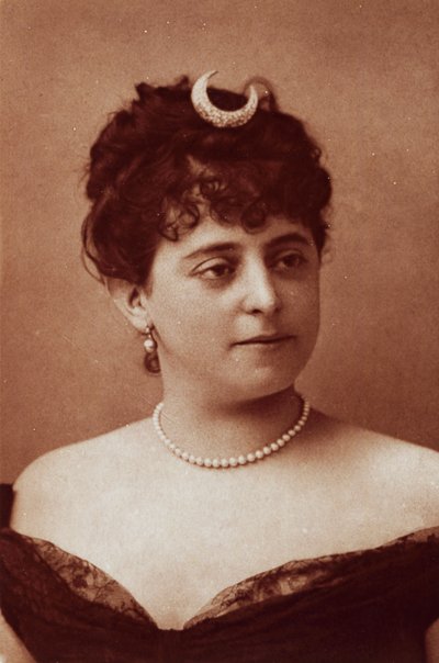西比尔-桑德森（1865-1903），美国女高音，摄影：菲利克斯-纳达尔（1820-1910）。 作者 纳达尔