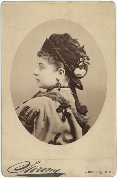 Pauline Lucca肖像1841-1908 作者 拿破仑·萨罗尼（Napoleon Sarony）