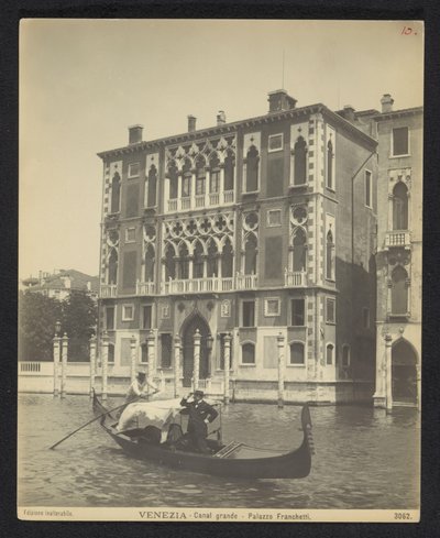 Exterieur van het Palazzo Cavalli-Franchetti te Venetië
威尼斯 - 大运河 - 弗朗切蒂宫 (物体上的标题) 作者 新摄影协会