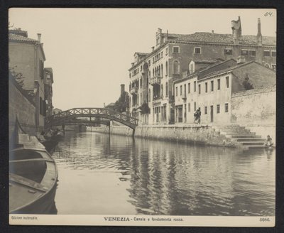 威尼斯玫瑰园景观
Venezia - Canale e fondamenta rossa（标题见实物） 作者 新摄影协会