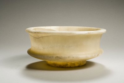 Tazza，18-19王朝，公元前1540-1186（雪花石膏） 作者 新王国埃及