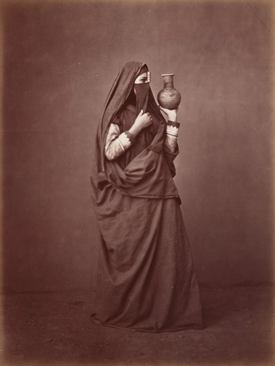 埃及妇女肖像》，约 1870 年（照片1870 年（照片） 作者 奥托·肖夫特