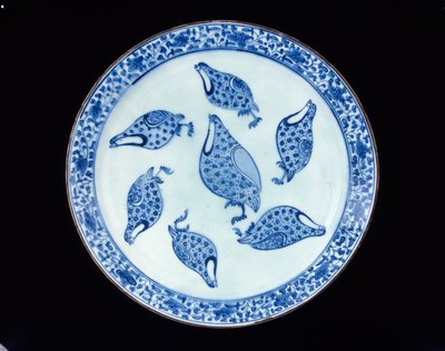 鹧Dish菜，伊朗，萨法维时期，18世纪（釉下蓝色的石膏） 作者 Persian School