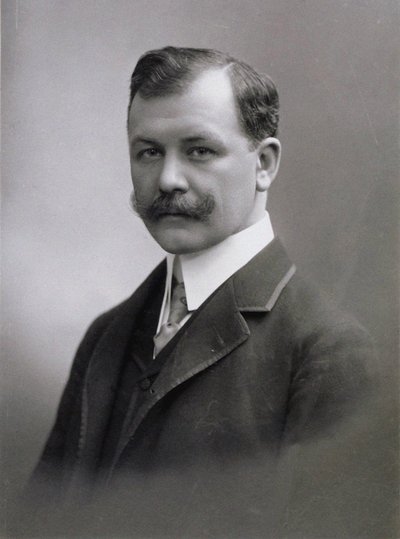 作曲家弗朗茨-莱哈尔的肖像 1870-1948。 作者 摄影工作室 C. Pietzner。