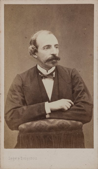 作曲家埃米尔-约纳斯的肖像 1827-1905年。 作者 摄影工作室 Legé 和 Bergeron。