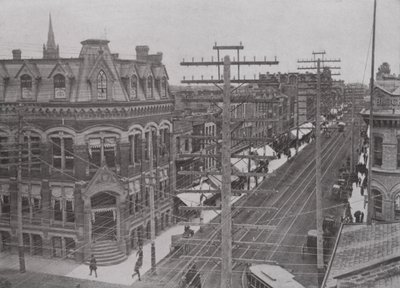 Dundas Street, Looking East, London, Ontario (b/w photo) 作者 加拿大摄影师