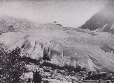 Foot of the Great Glacier (b/w photo) 作者 加拿大摄影师