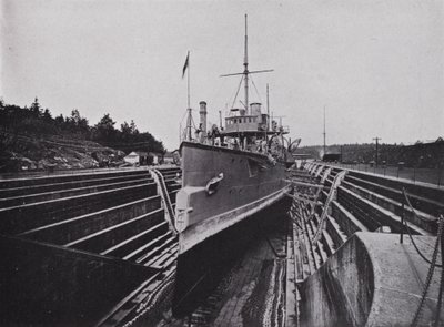 HMS "Flora," in Dock, Esquimalt, British Columbia (b/w photo) 作者 加拿大摄影师