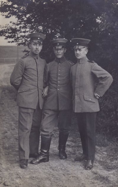 Group of three German army soldiers (b/w photo) 作者 德国摄影师