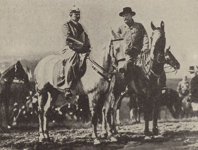 Kaiser Wilhelm II of Germany and US President Theodore Roosevelt watching the German Army on manoeuvres 作者 德国摄影师