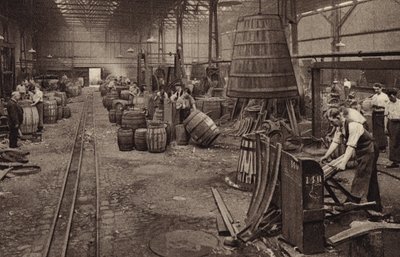 都柏林圣詹姆斯门酿酒厂的桶装啤酒酿造车间（黑白照片） 作者 爱尔兰摄影师