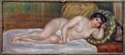 裸体女人（加布里埃尔）加布里埃尔-雷纳（1879-1959）是画家之子让-雷诺阿（1894-1979）的护士。皮埃尔-奥古斯特-雷诺阿(1841-1919)的画作，1907年，太阳。0,67x1,6米 巴黎，桔园博物馆 作者 Pierre Auguste Renoir