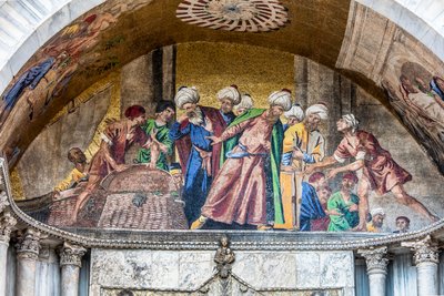 将圣马可的遗体从亚历山大运往威尼斯，约 1660 年（马赛克镶嵌画） 作者 彼得罗 (1605 78) 德拉维奇亚