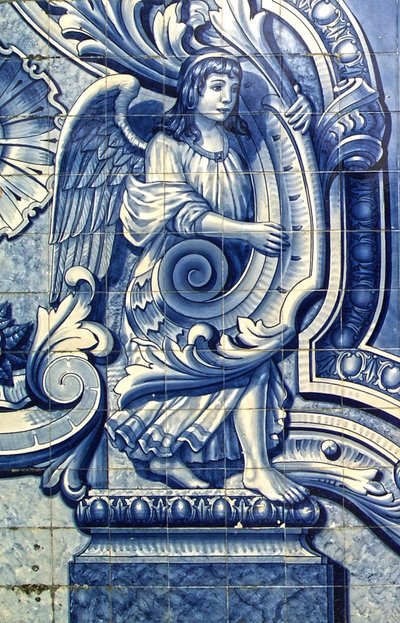 描绘天使的装饰板，拉梅戈，葡萄牙。1738年（瓷片 作者 葡萄牙语学校