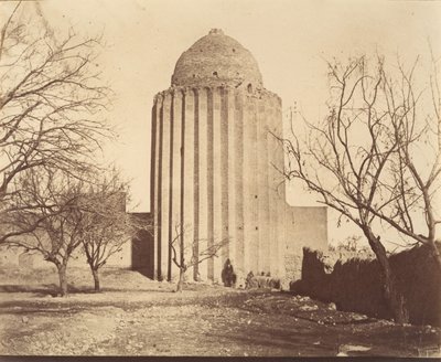 [巴斯塔姆，墓塔建于1313年，呼罗珊]，1840-60年代。 作者 可能是路易吉·佩斯 (Luigi Pesce) 的作品。