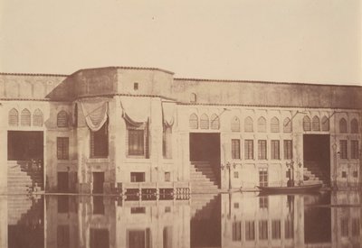 [伊朗德黑兰Emarat-e xoruji的沙赫夏日居所]，19世纪40年代至60年代。 作者 可能是路易吉·佩斯 (Luigi Pesce) 的作品。