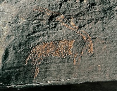 史前，岩画：表现羚羊的墓岩。石器时代，公元前5000-2000年。阿尔及利亚Haut plateau du Hoggar (Ahaggar), Taghit. 作者 史前史前