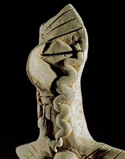 史前：女人的头。 土库曼斯坦中部（Gonur Tepe 地区）的粘土小雕像。 公元前3000-2500年，青铜时代莫斯科，俄罗斯科学院考古研究所，俄罗斯 作者 史前史前