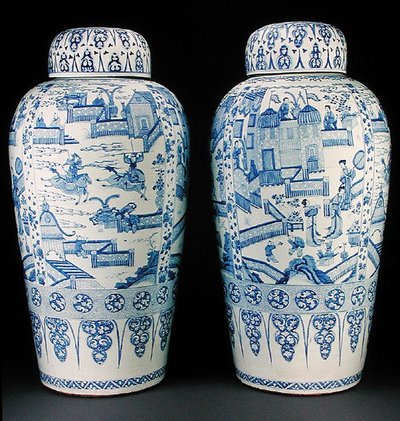 一对青花士兵花瓶，约1700年（瓷器 作者 清代中文学校