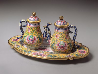 干隆时期（1736-95）（珐琅）一对微型水壶和托盘 作者 Qing Dynasty Chinese School