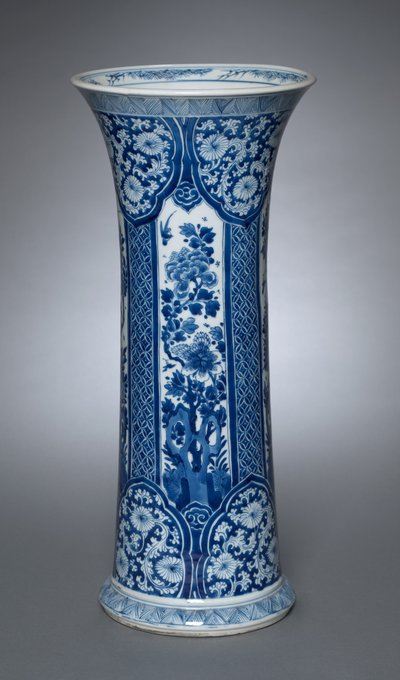 带盖花瓶，1662-1722 作者 清代中文学校