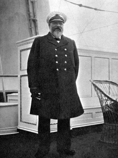 1904年1908年挪威皇家游艇之旅中的飞行员。 作者 亚历山德拉女王