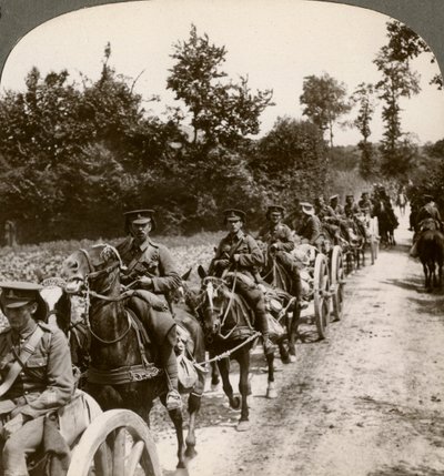 带来储备弹药，第一次世界大战，1914-1918年。 作者 现实旅行社